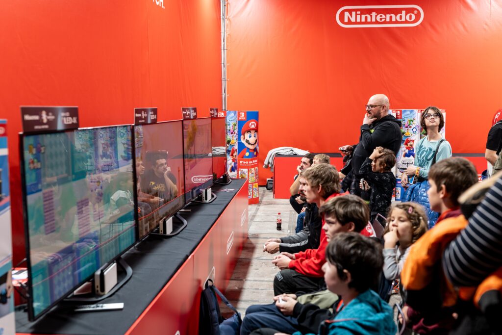 About image for kids playing esports